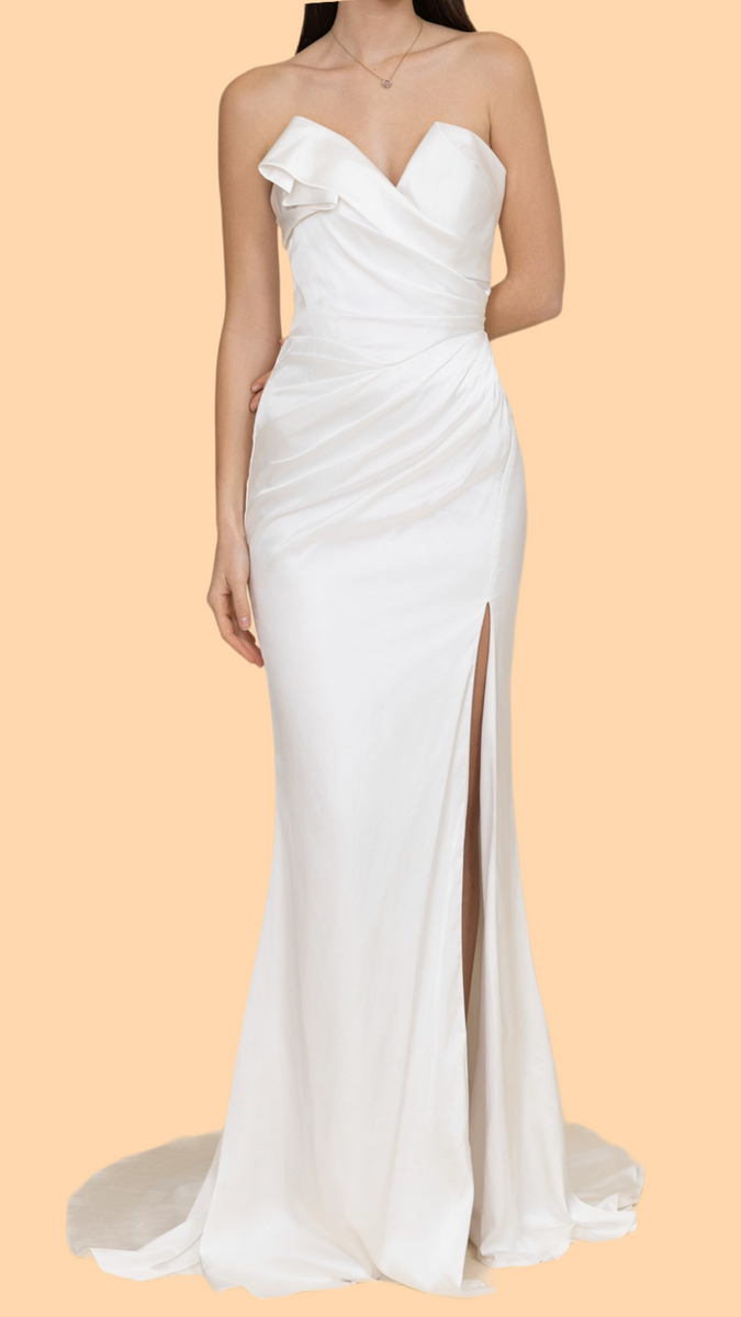 Robe blanche mariage - coupe sirène à bustier et traîne.