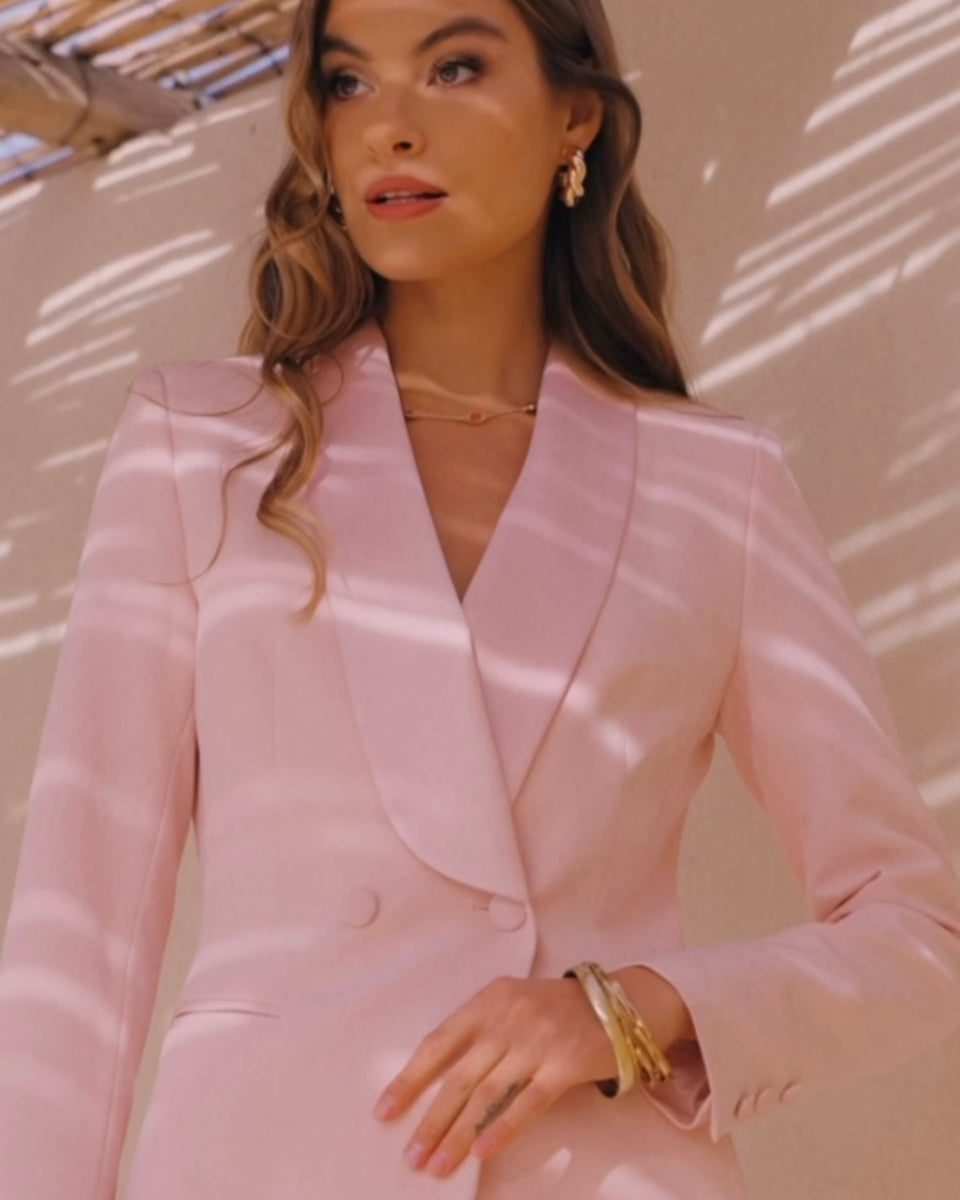 Smoking rose femme Ensemble cintré satiné double boutonnage