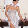 Robe chic bustier en strass, sequins et plumes, avec grande fente