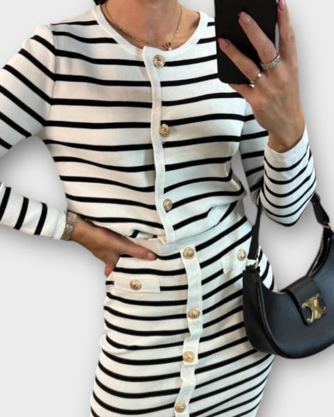 Ensemble gilet et jupe mi-longue