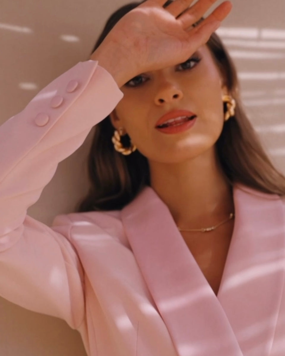 Smoking rose femme Ensemble cintré satiné double boutonnage