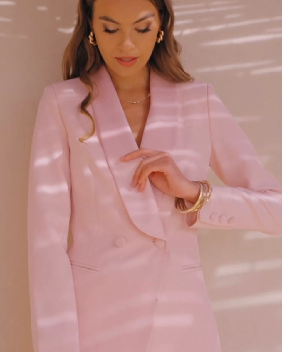 Smoking rose femme Ensemble cintré satiné double boutonnage