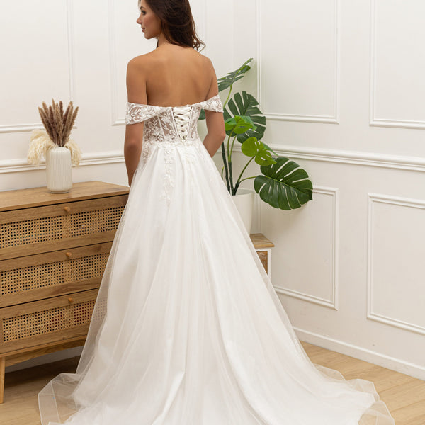 Robe de mariée bustier épaules tombantes en dentelle élégante et tulle