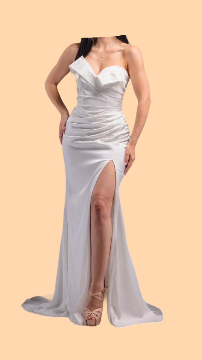 Robe blanche mariage - coupe sirène à bustier et traîne.